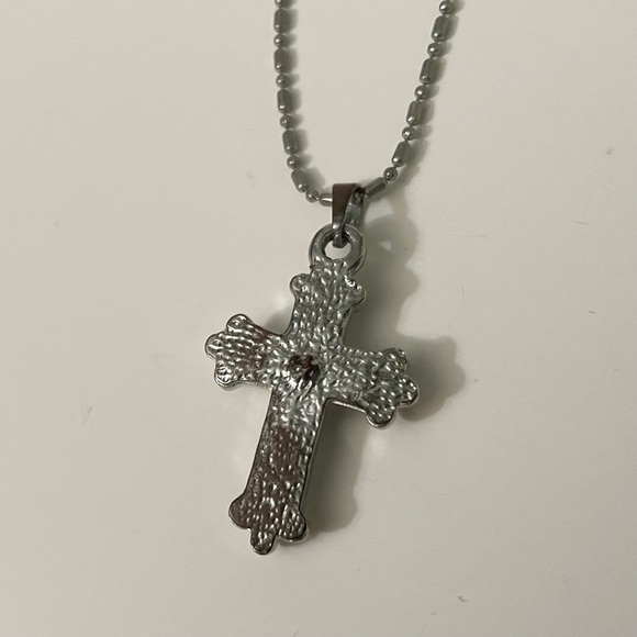 Amber Lee Silver Tone Cross Pendant Necklace - Picture 8 of 14